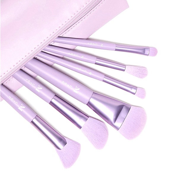 Morphe Ultralavender 6-Piece Face & Eye Brush Set! 🏆Host Pick Winner🏆 - Picture 10 of 13